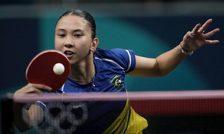 Giulia Takahashi jogou nas duplas femininas e mistas e ainda jogará no individual e por equipes.