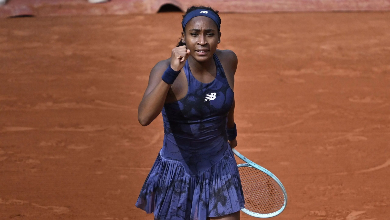Gauff vira sobre Sabalenka e conquista Roland Garros 2025