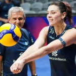 Rosamaria faz a manchete sob o olhar de Zé Roberto Guimarães