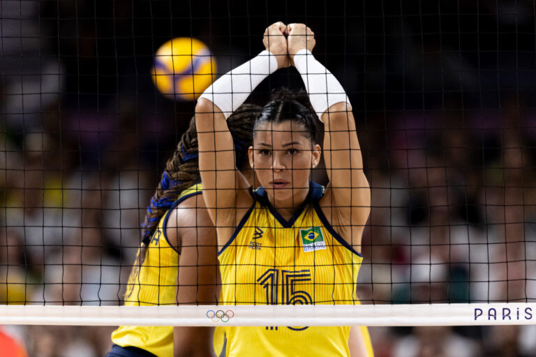 2024.08.10 - Jogos Olímpicos Paris 2024 - Vôlei de quadra feminino. A seleção brasileira em duelo contra a Turquia na disputa pelo 3º lugar. O Brasil venceu e ficou com a medalha de bronze. Na imagem, Carol.