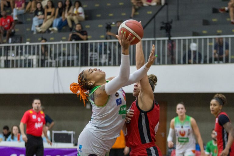 Sesi Araraquara bate o Campinas na prorrogação e fica a uma vitória da final da LBF