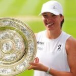 Swiatek aplica duplo pneu e garante título de Wimbledon 2025