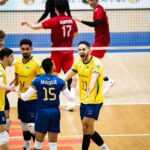 Equipe Brasileira comemora ponto contra o Japão