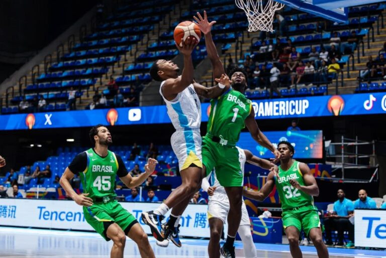 Brasil dispara no segundo tempo e atropela Bahamas na AmeriCup masculina