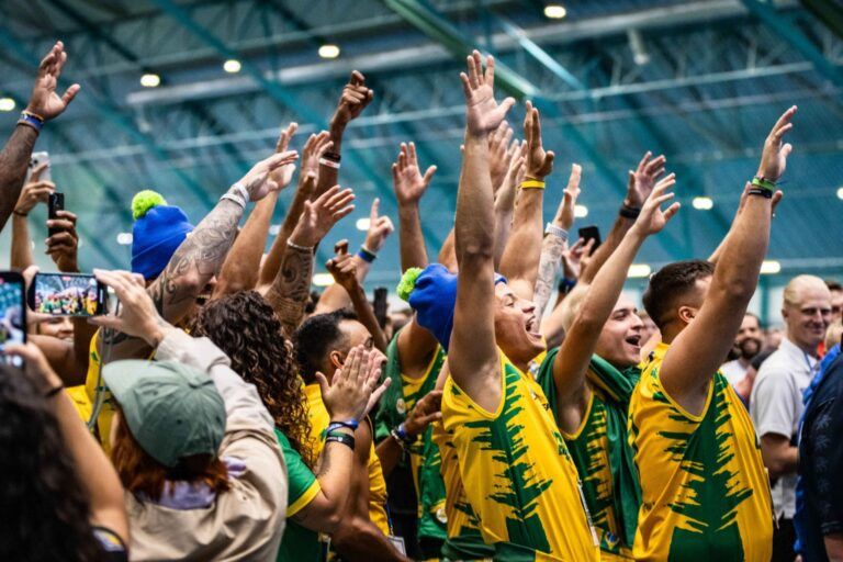 Equipes brasileiras comemoram em imagem de arquivo