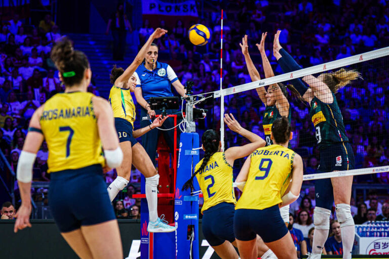 Brasil confia no retrospecto, mas Itália chega como favorita: veja como vêm as seleções e onde assistir à semifinal do Mundial de vôlei