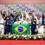 Equipe Brasileira no pódio por equipes