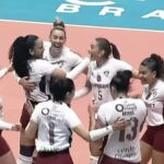 Fluminense comemorando vitória sobre o Sesi Bauru por 3 a 0 na Superliga Feminina