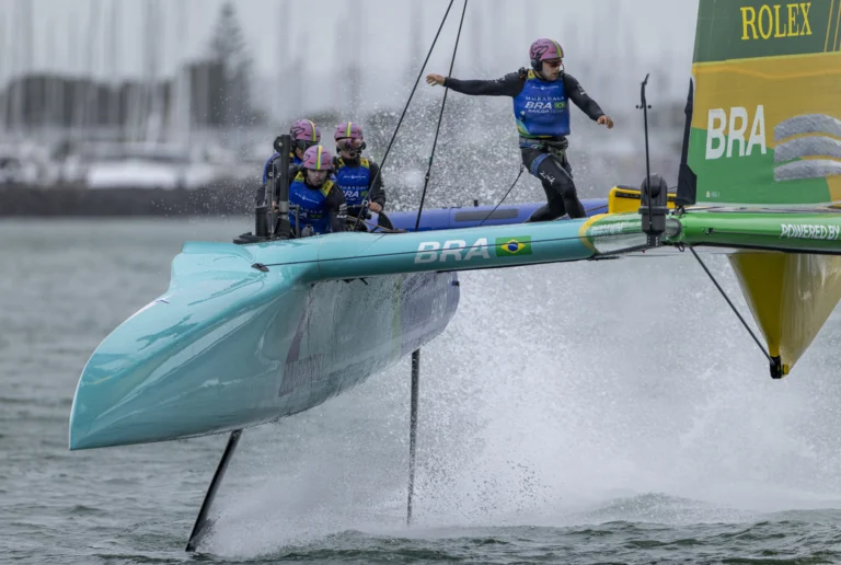 Martine Grael pela Mubadala Brazil SailGP Team