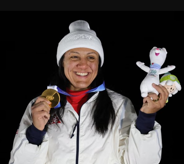 Elana Meyers Taylor tira diferença na última bateria e conquista o ouro no monobob feminino em Milano-Cortina 2026