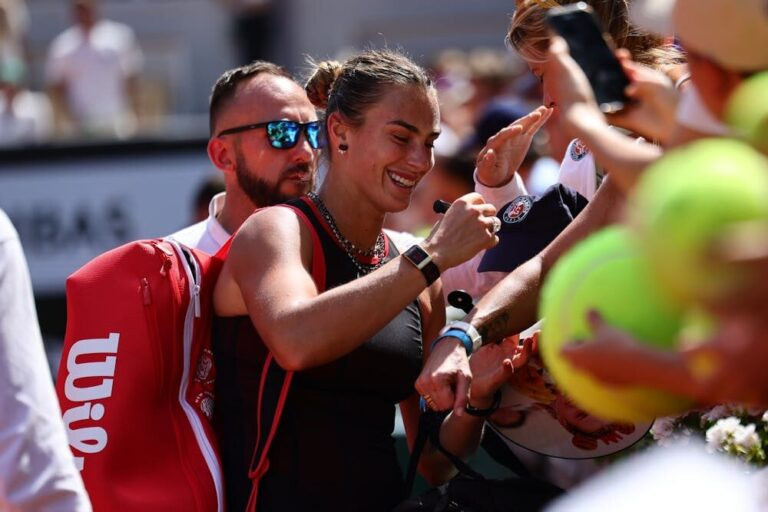 Aryna Sabalenka avança em Rolando Garros