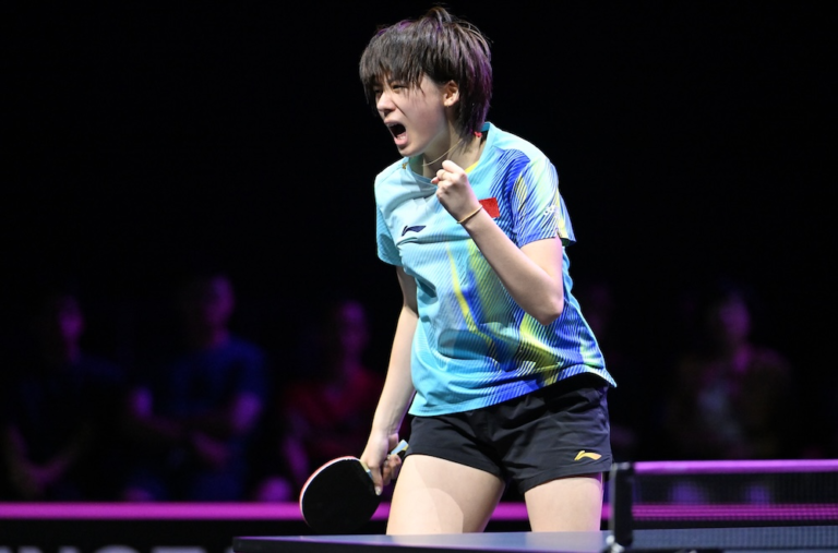 Chen Yi em vitória na World Table Tennis