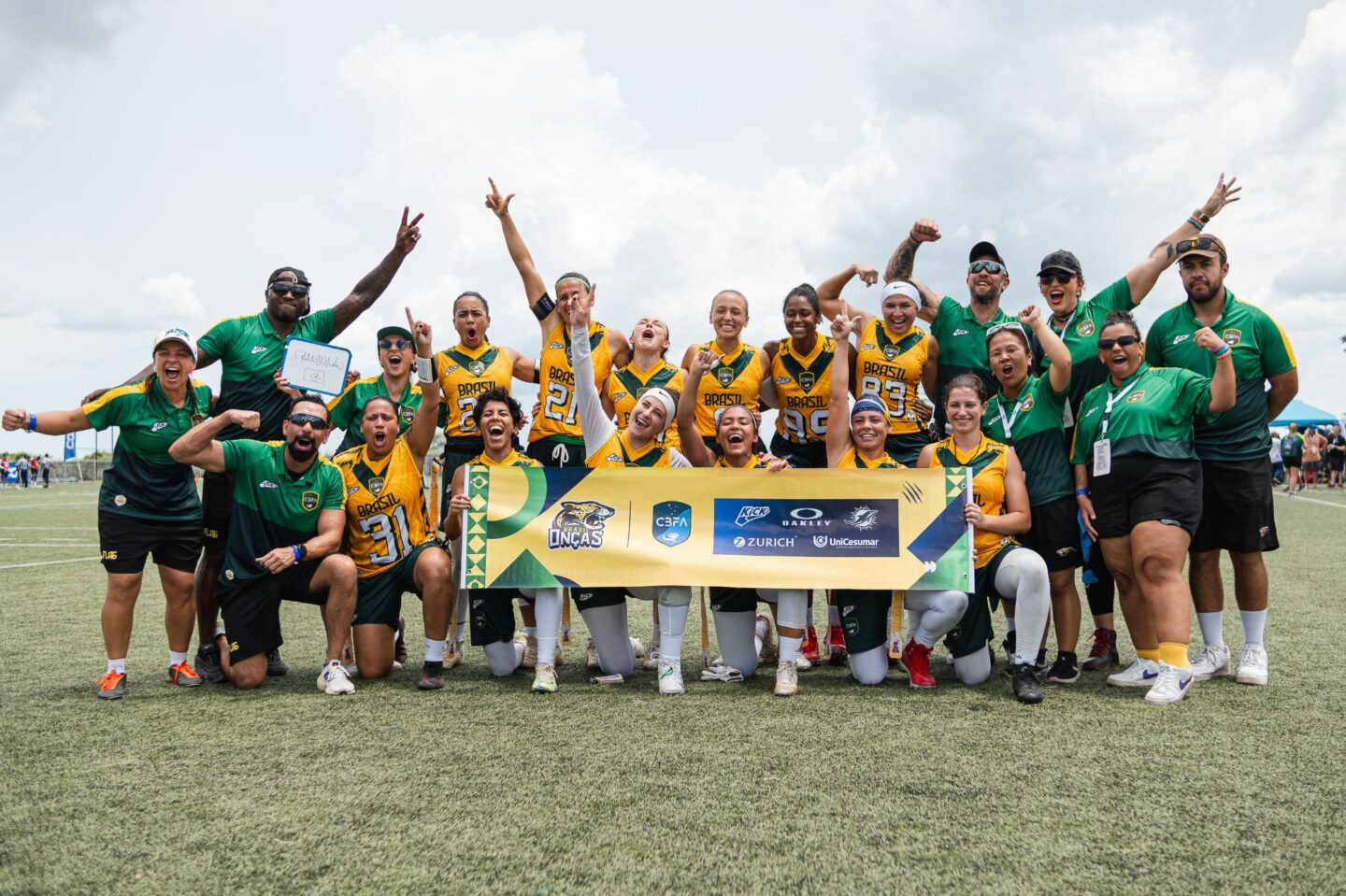 Atletas da seleção brasileira classificadas para o Mundial durante IFAF Americas 2025 no Panamá (foto: Yan Barros/@byarros)