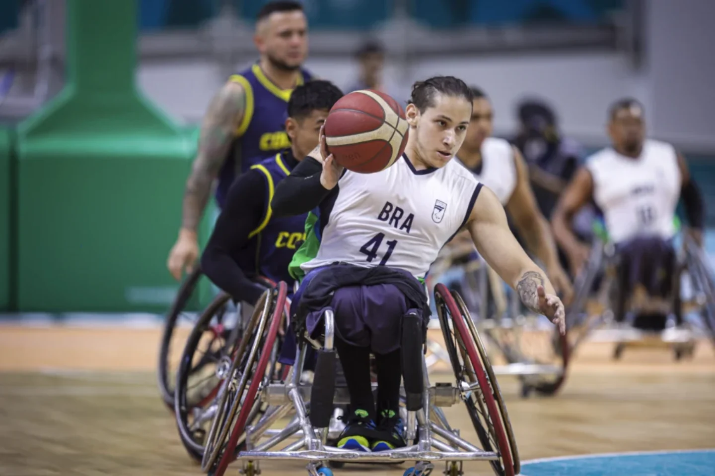 Serginho Veiga em jogo do basquete em CR nos Jogos Paralímpicos Santiago 2023 | Foto: Cris Mattos/CPB