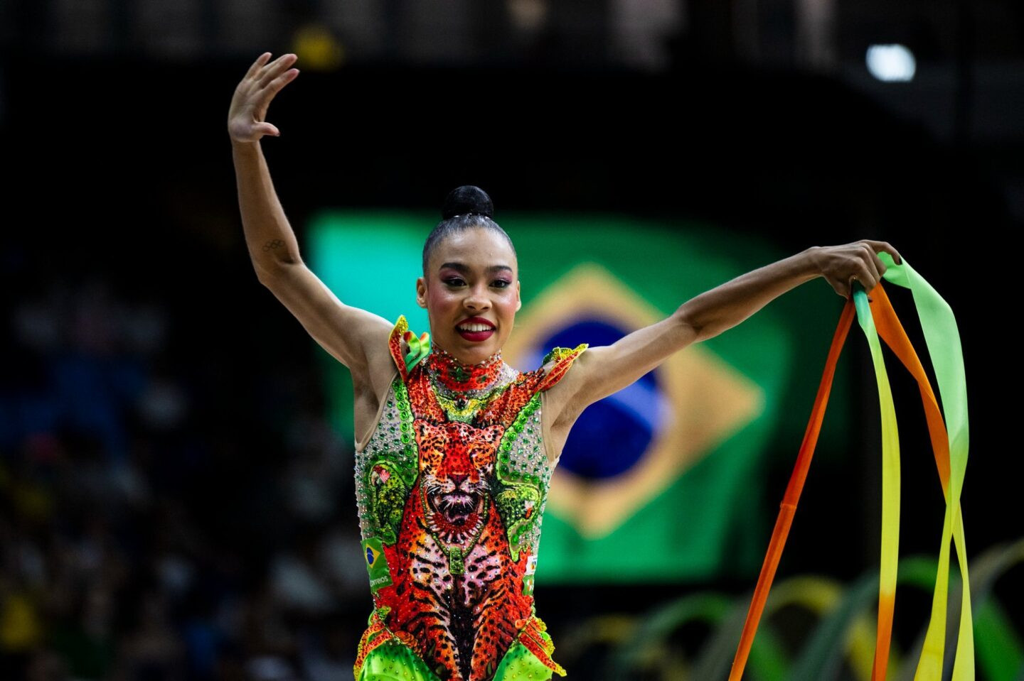 Geovanna Santos disputou a final de fita na Copa do Mundo de Sofai — Foto: Ivan Carvalho/CBG