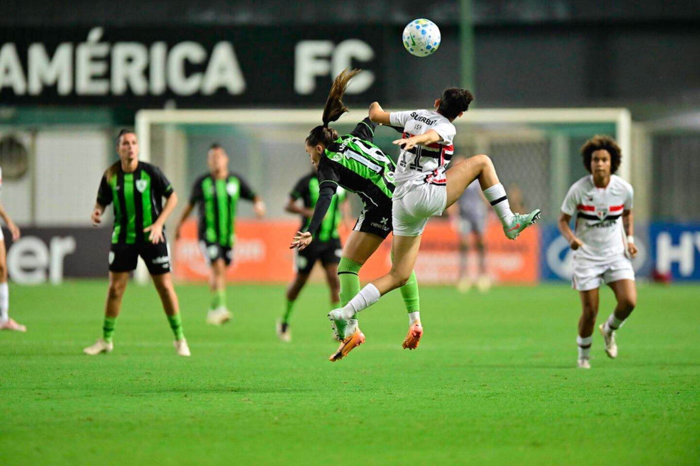 Foto: Mourão Panda/América