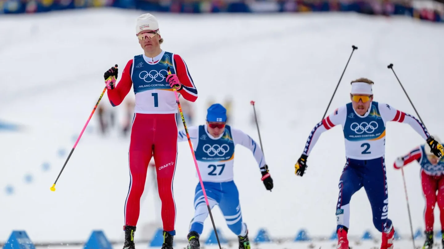 Evgeniy Maloletka/AP