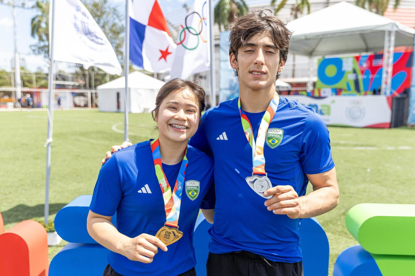 2026.04.14 - JOGOS SUL-AMERICANOS DA JUVENTUDE PANAMÁ 2026 - BRUNO SACILOTTO, da categoria até 66 KG, masculino, medalha de prata e LAVINIA IGAKI, da categoria até 52 KG, feminino, medalha de ouro, no Centro de Combates (CDIS), nesta terça-feira, 14, na Cidade do Panamá. LAVINIA IGAKI, conquistou a medalha de ouro. Foto: Leo Barrilari/COB.