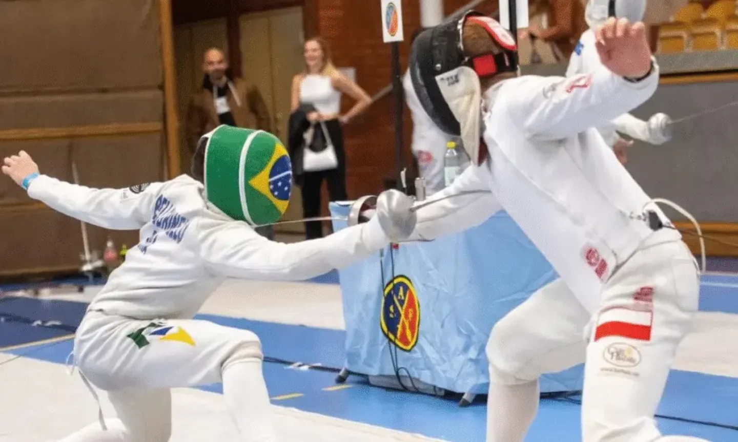Luca Pellegrinello disputou a espada masculina na Bélgica. - Foto: Oscar Larsson