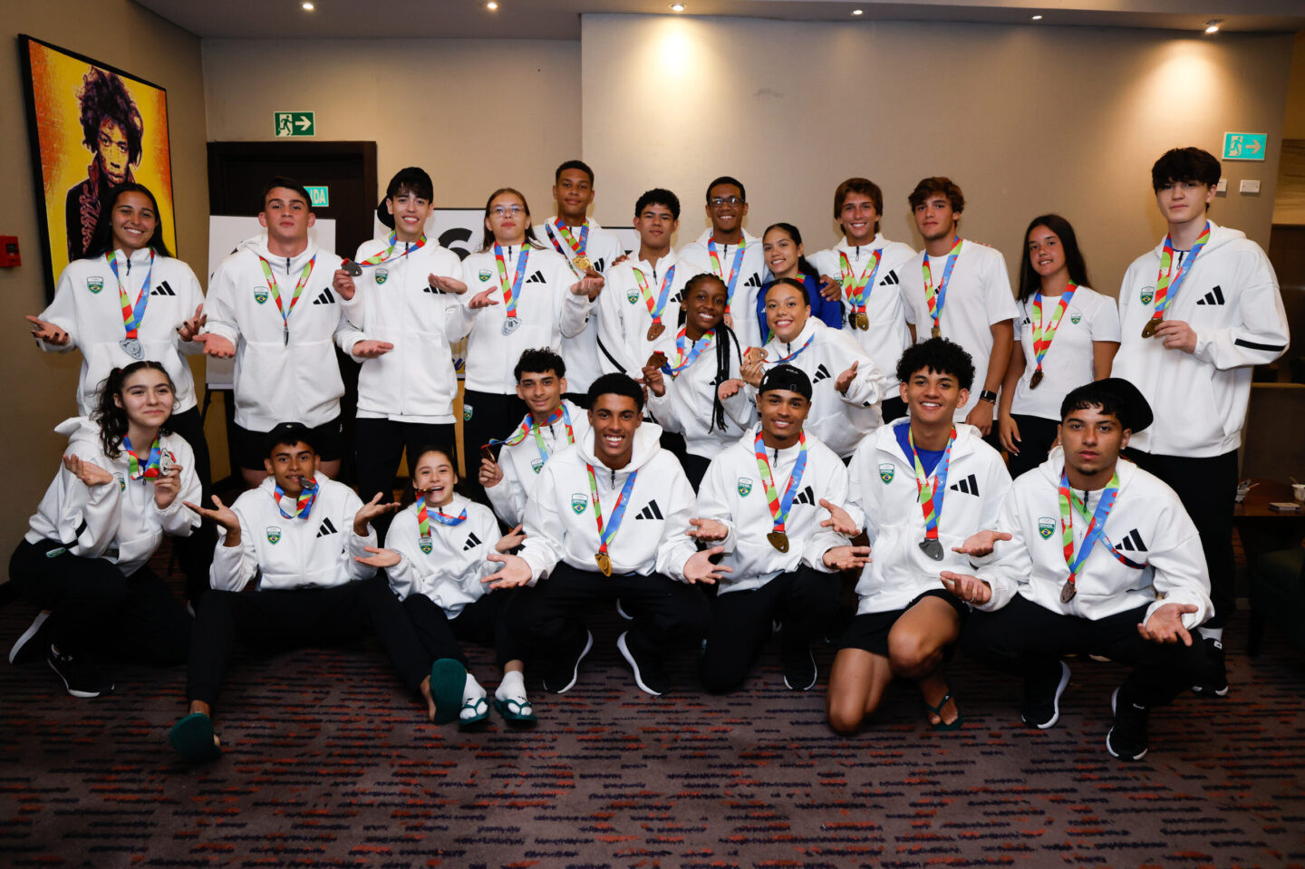 2026.04.24 - IV JOGOS SUL-AMERICANOS DA JUVENTUDE PANAMÁ 2026 - Cidade do Panamá  - Celebração de medalhas no espaço do Time Brasil na Vila Sulamericana. Foto: Juliana Ávila/COB