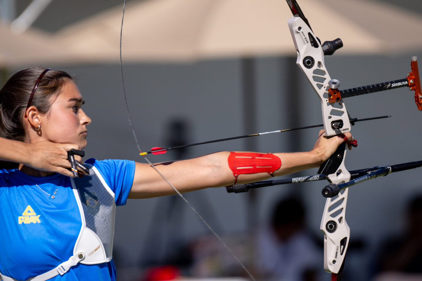 2025.08.12 - Jogos Pan-Americanos Júnior Assunção 2025 - Tiro com Arco Feminino - Recurvo Individual - Isabelle Trindade compete para conquistar a medalha de ouro. Foto: Miriam Jeske/COB