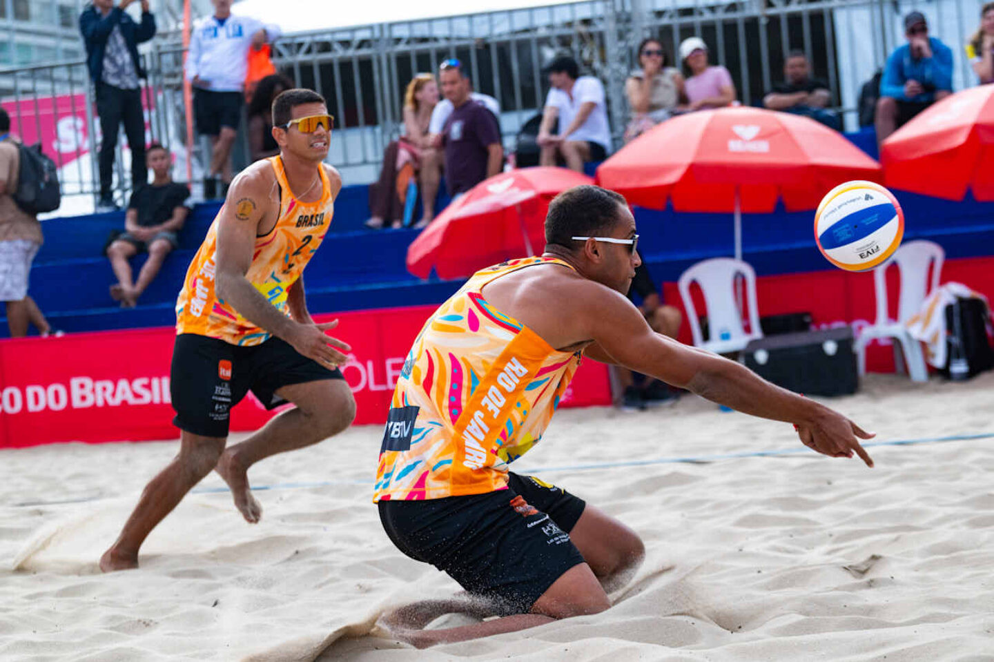 arthur-adrielson-fase-de-grupos-elite-16-rio-2026 Elite 16 do Rio: três duplas brasileiras garantem vaga nas oitavas após o encerramento da fase de grupos masculina