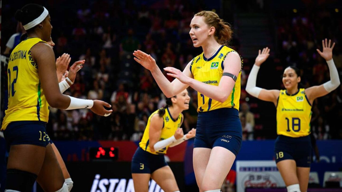 Julia Bergmann foi principal nome da partida, com 17 pontos (Foto: reprodução/Volleyball World)