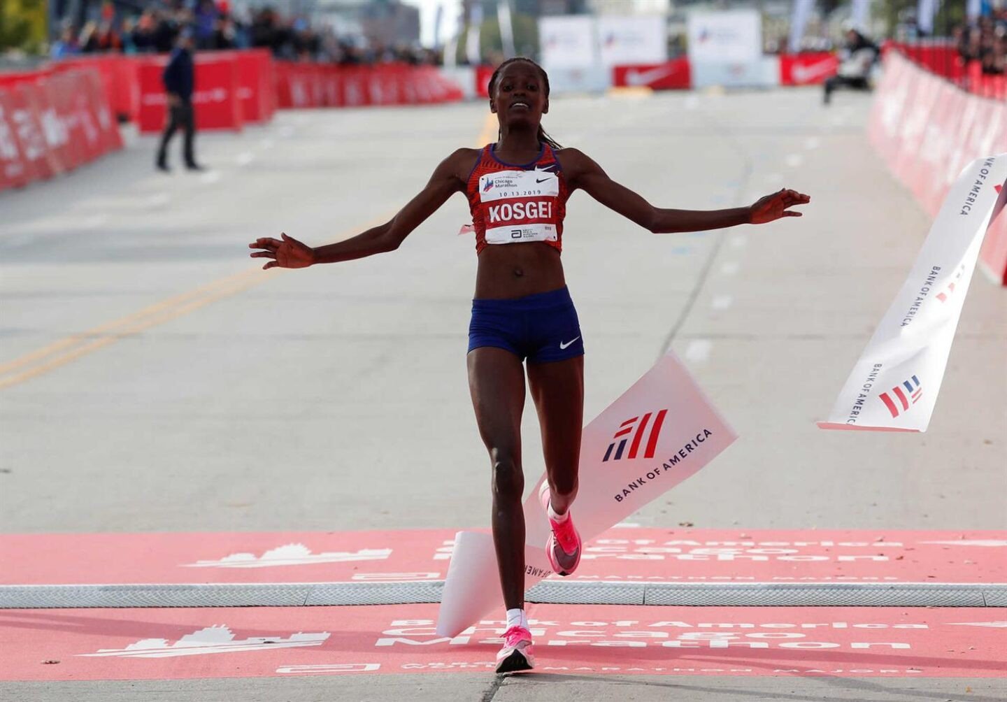 image Brigid Kosgei quebrou o melhor tempo da prova entre as mulheres - Mike Segar/Reuters