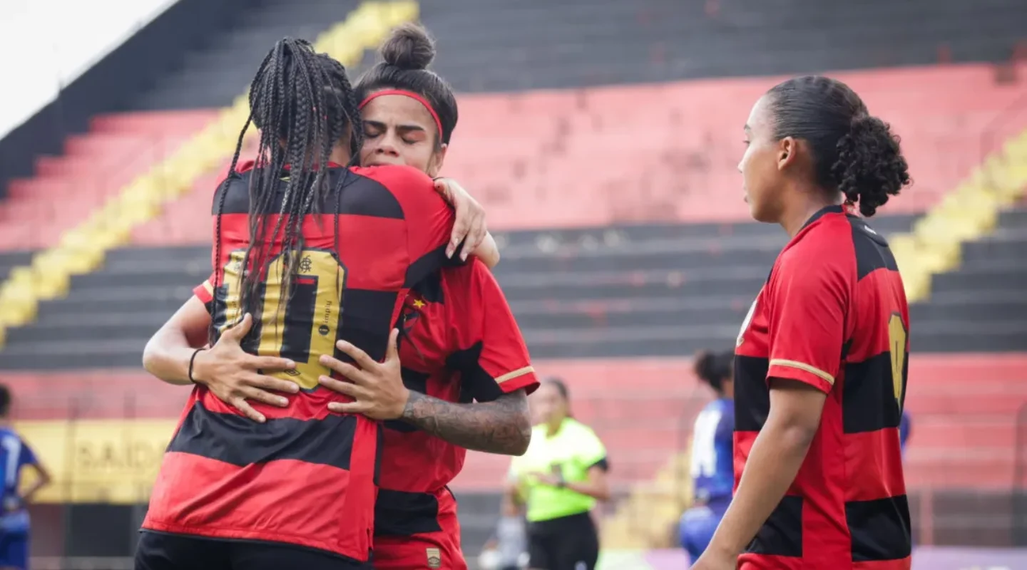 leoas-sport-feminino.jpg Sandy Castro/ Sport Recife