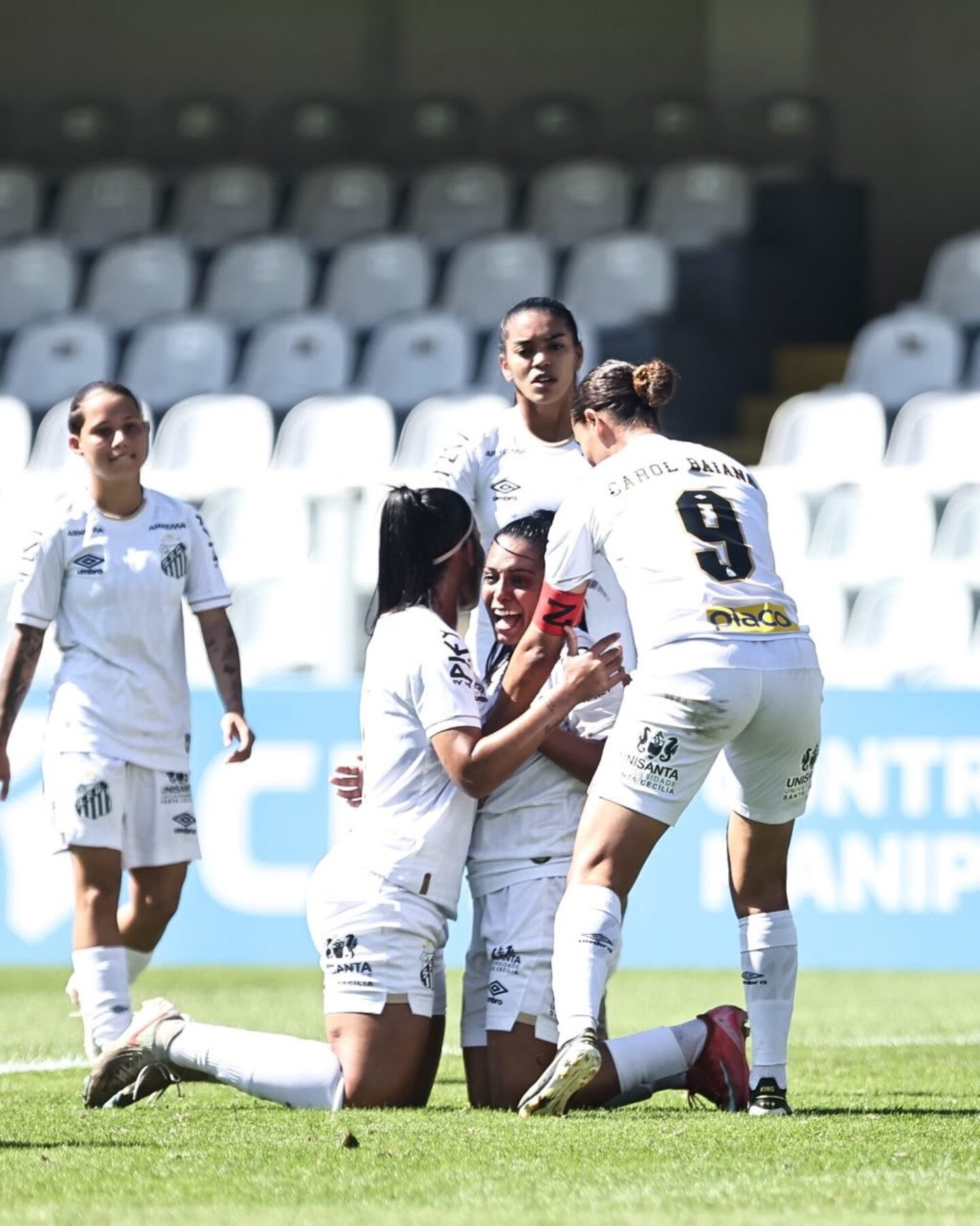 Santos goleia o Juventude e se mantém na luta por uma vaga no G8 do Brasileirão Feminino