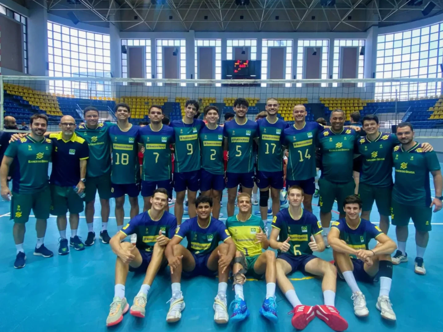 Delegação brasileira para o Campeonato Mundial sub-19 masculino - Divulgação/CBV