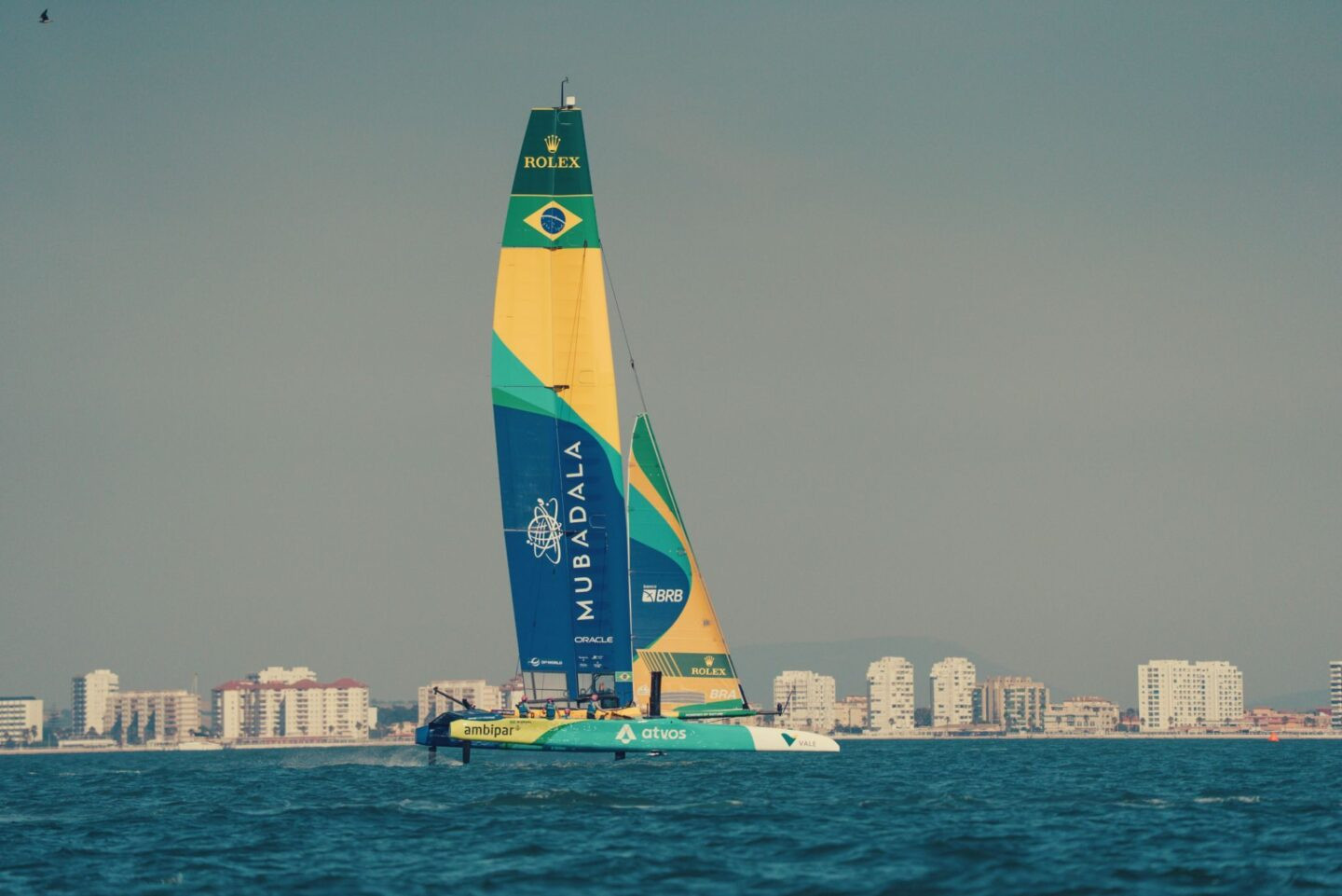 Foto: AT Films / Divulgação Mubadala Brazil SailGP Team