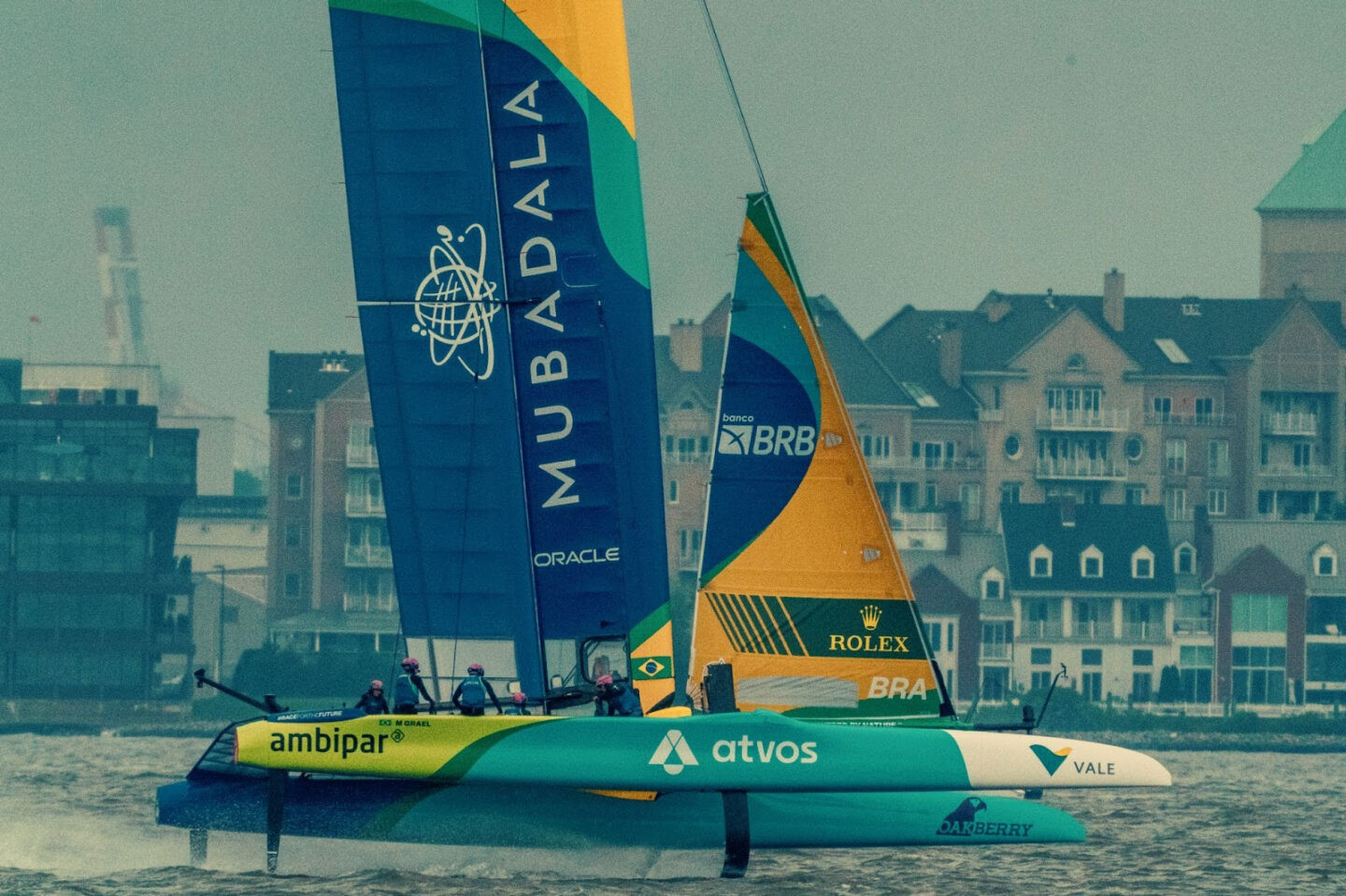 Foto: AT Films/Divulgação Mubadala Brazil SailGP Team